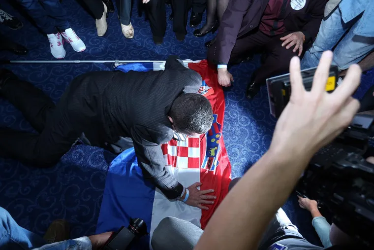 Sjećate li ovih prizora iz stožera HDZ-a prije 9 godina? Zaboravljeni šef najavio je borbu za novu Hrvatsku
