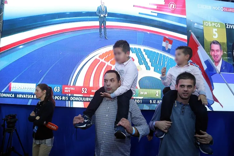 Sjećate li ovih prizora iz stožera HDZ-a prije 9 godina? Zaboravljeni &scaron;ef najavio je borbu za novu Hrvatsku