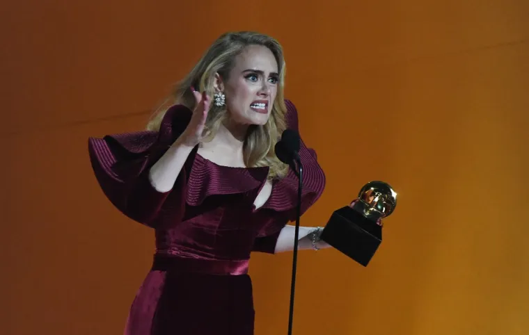 Od bucmaste djevojke do atraktivne pjevačice: Ovako se Adele mijenjala kroz godine