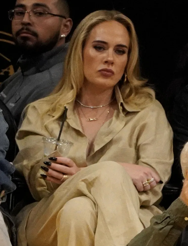 Od bucmaste djevojke do atraktivne pjevačice: Ovako se Adele mijenjala kroz godine