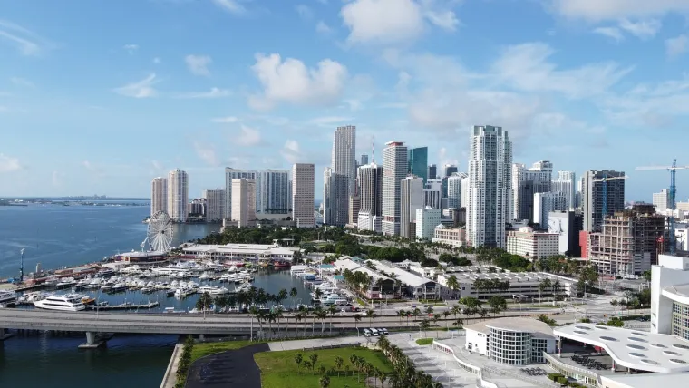
20. Miami: Glavni grad Floride dobio je ocjenu 51 od 100, što ga čini jedanaestim najstresnijim mjestom za putovanje automobilom do posla.