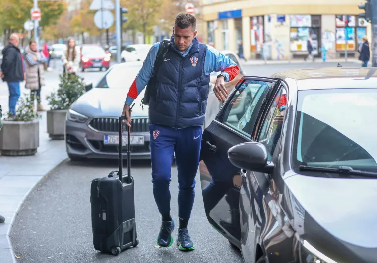 Hrvatski reprezentativci okupili se u Zagrebu i podružili se s navijačima