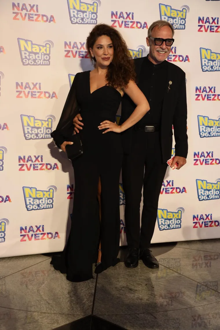 U razgovoru za srpske medije bio je jako otvoren: "Naravno da godine nisu samo brojke, godine donose zrelost, iskustvo, strpljenje, razumijevanje, ali i pokoju sijedu, no s godinama se čovjek treba sprijateljiti i uživati koliko je moguće u njima. Svako doba ima i svojih prednosti, pa kako divnih, tako naravno i katkad te&scaron;kih trenutaka. Sve je to ljudski život i treba ga živjeti punim plućima, koliko u svojim okvirima to možemo jer život je jedan i trebamo ga cijeniti", rekao je glumac na početku razgovora.
