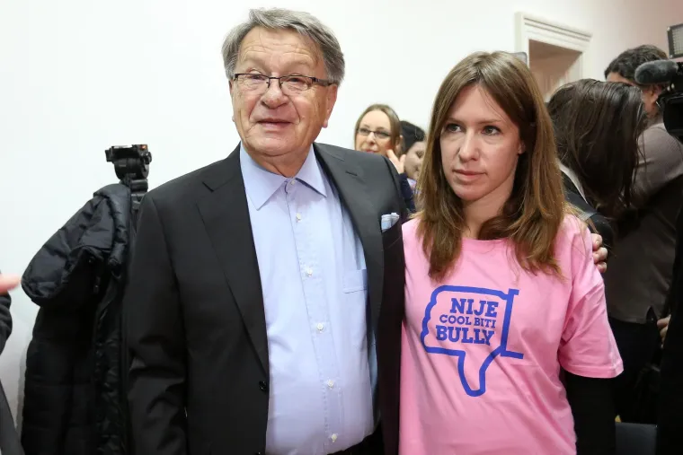 Legendarni Miroslav Ćiro Blažević, trener svih trenera, svojedobno je poželio biti i predsjednik. Bilo je to 2005. godine kad se kandidirao kao neovisni kandidat. Dobio je samo 0,8 posto potpore birača ili točno 17.847 glasova.