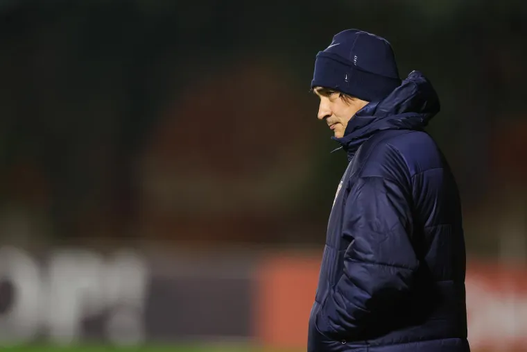 Samo je par najhrabrijih ostalo u kratkim hlačama. 