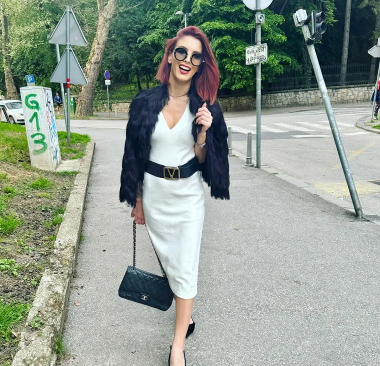 Iako je u početku bila skeptična prema svijetu mode, Ana se ipak odlučila okušati na modnoj pisti, što se pokazalo kao pun pogodak.