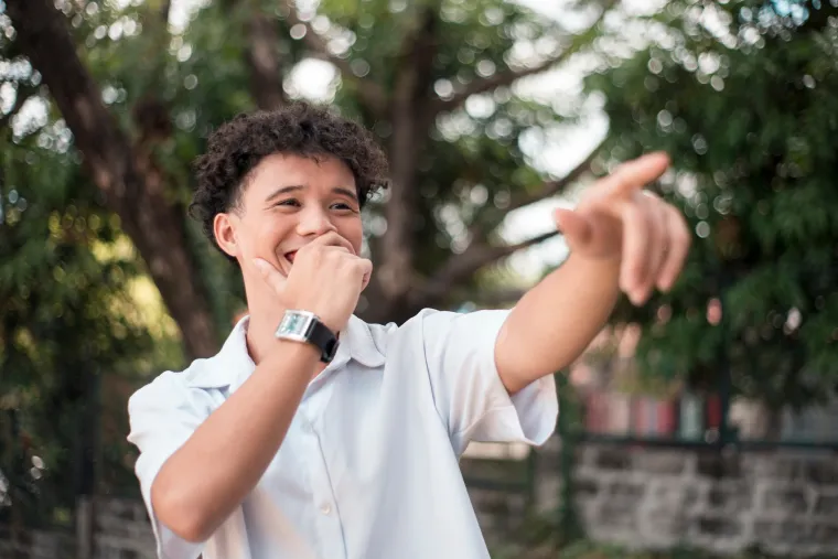 26. Ponižavati druge kako bi izgledao bolje: Kori&scaron;tenje fraza koje omalovažavaju druge uvijek je negativna stvar. Ako morate vrijeđati nekoga da biste vi izgledali bolje to je zapravo jako tužno i vjerojatno će vam se obiti o glavu.