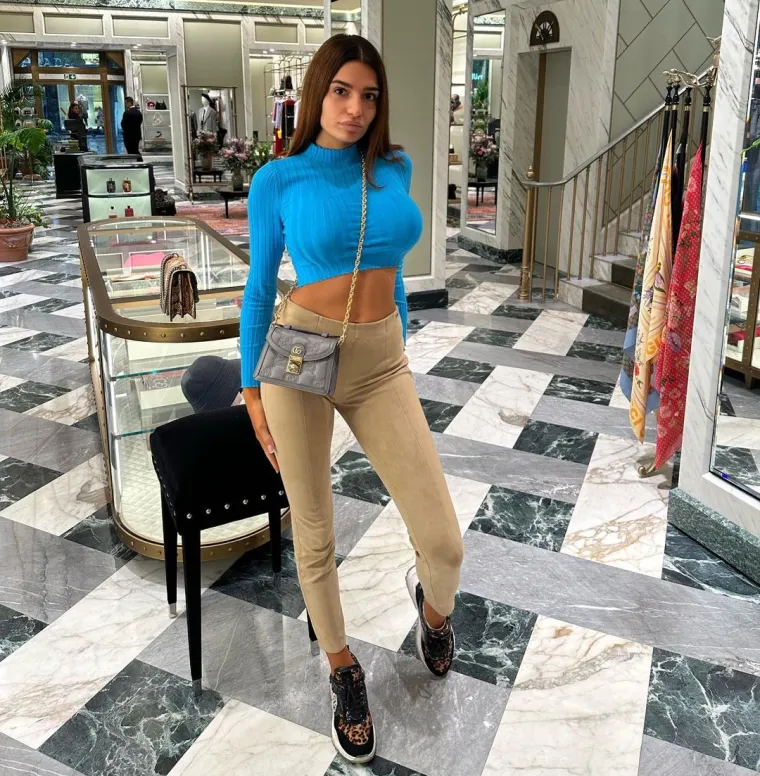 Influencerica Tamara Bojanić, poznata po svojim provokativnim objavama na dru&scaron;tvenim mrežama, stekla je ogromnu popularnost i pratitelje.