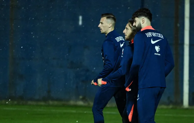 O&scaron;tra zima i o&scaron;tar Dalićev pogled: Izbornik na treningu Vatrenih tražio maksimalnu ozbiljnost