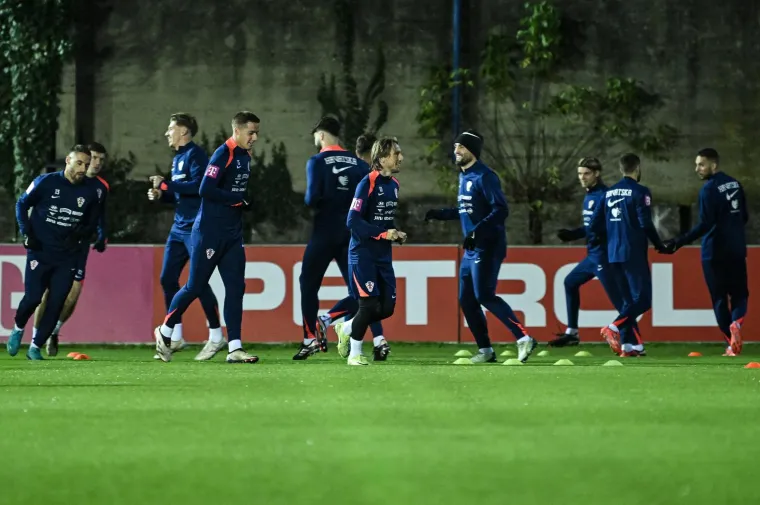 O&scaron;tra zima i o&scaron;tar Dalićev pogled: Izbornik na treningu Vatrenih tražio maksimalnu ozbiljnost