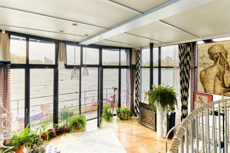 Tražite savr&scaron;en bijeg u privatnost? Ova luksuzna kuća na brodu nudi pravu oazu mira i predivan pogled