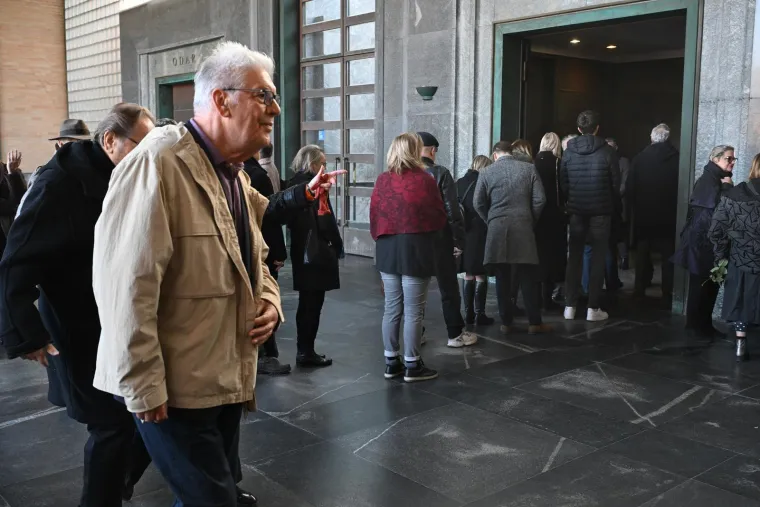 Posljednji ispraćaj Ivice Krajača: Neutje&scaron;na obitelj i prijatelji oprostili se od skladatelja