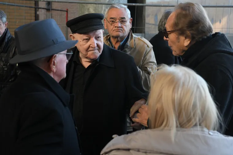 Posljednji ispraćaj Ivice Krajača: Neutje&scaron;na obitelj i prijatelji oprostili se od skladatelja