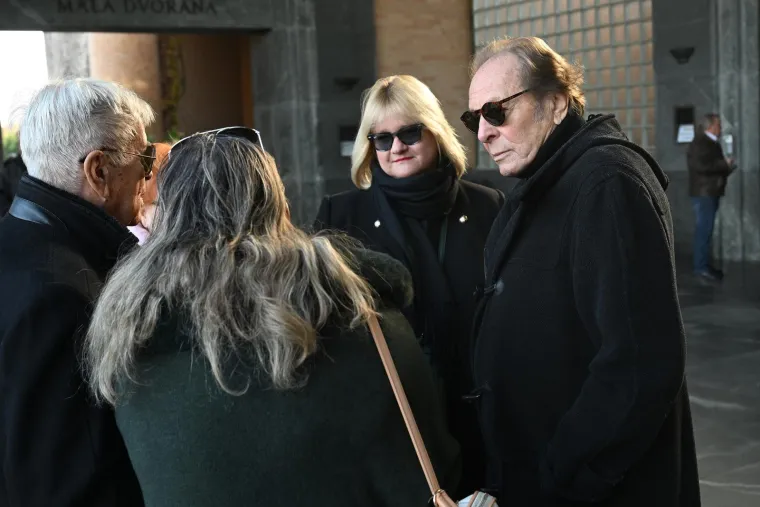 Posljednji ispraćaj Ivice Krajača: Neutje&scaron;na obitelj i prijatelji oprostili se od skladatelja