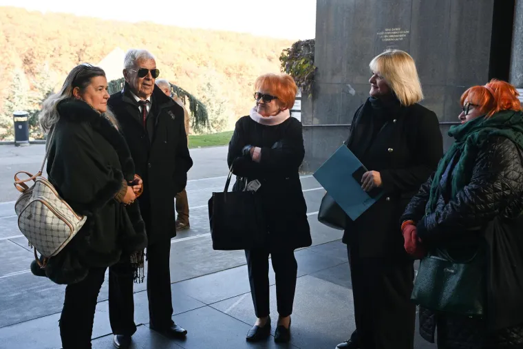 Posljednji ispraćaj Ivice Krajača: Neutje&scaron;na obitelj i prijatelji oprostili se od skladatelja