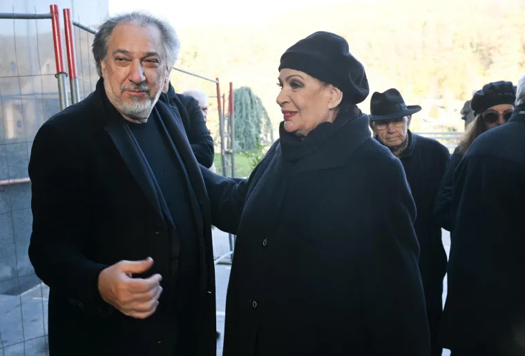 Posljednji ispraćaj Ivice Krajača: Neutje&scaron;na obitelj i prijatelji oprostili se od skladatelja