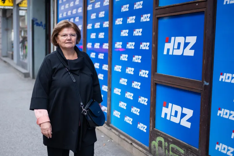 Nada Murganić bila je ministrica za demografiju, obitelj, mlade i socijalnu politiku. Smijenjena je tijekom rekonstrukcije Vlade,a Plankovićevu odluku dočekala je sa suzama. 