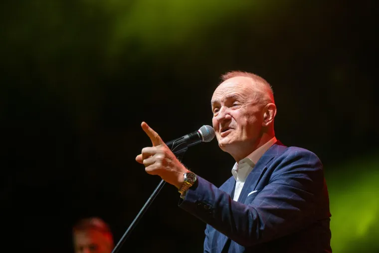 Spektakl kakav se dugo čekao! Hrvatska noć u Frankfurtu: Pogledajte tko je sve žario i palio na pozornici