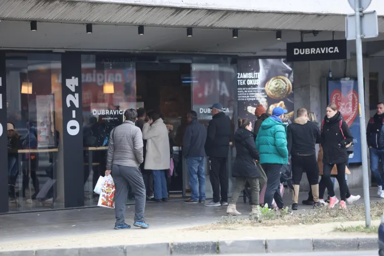 Očito se neki nisu na vrijeme pobrinuli za nabavku