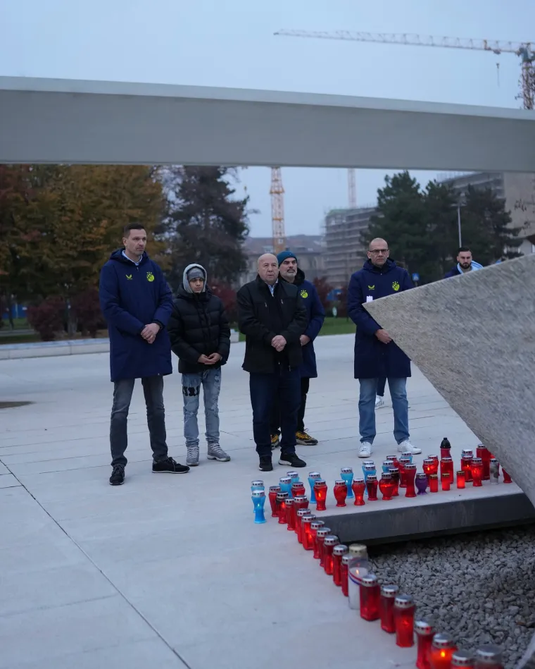 Svi uz predsjednika Zajeca