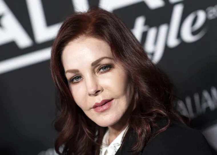Supruga kralja rocka pretjerala sa estetskim zahvatima? Evo kako danas izgleda Priscilla Presley