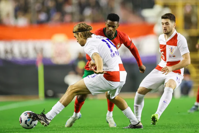 Na tribini snimljen &Scaron;timac, a pazite pored koga sjedi Gennaro Gattuso