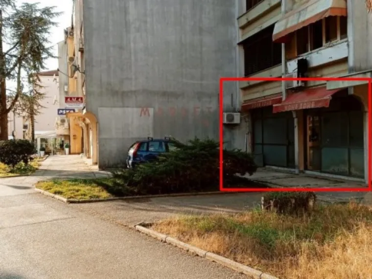 MAG (UMAGO)
Adresa:
ULICA TRIBJE 27
Povr&scaron;ina (m2):
95,36
Položaj nekretnine:
prizemlje ulične zgrade
Početna mjesečna neto zakupnina:
1.012,51 EUR
Jamčevina:
3.037,53 EUR
Predložena djelatnost:
dopu&scaron;tene propisima (izuzev pružanja usluge smje&scaron;taja)
Razred oznaka en. certfikata:
B/A+
Datum i vrijeme pregleda poslovnih prostora:
28.11.2024. 11:30 &ndash; 12:00
Vi&scaron;e slika
VUKOVAR - DR. FRANJE TUĐMANA 11 (PP947)