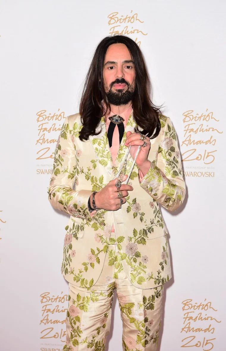 Tko kaže da odijelo ne čini čovjeka? Ne, ovo nije beskućnik: Upoznajte kreativnog direktora Valentina