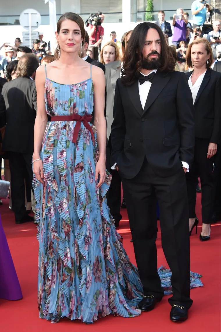 Tko kaže da odijelo ne čini čovjeka? Ne, ovo nije beskućnik: Upoznajte kreativnog direktora Valentina