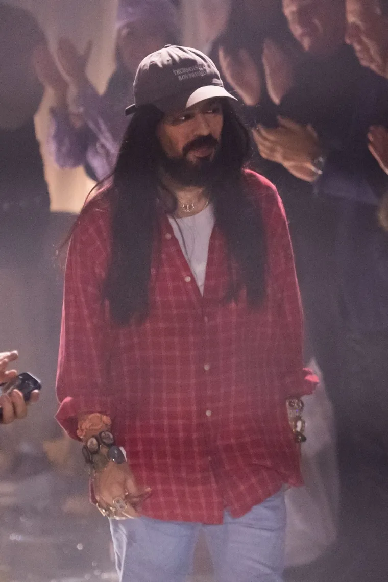 Tko kaže da odijelo ne čini čovjeka? Ne, ovo nije beskućnik: Upoznajte kreativnog direktora Valentina