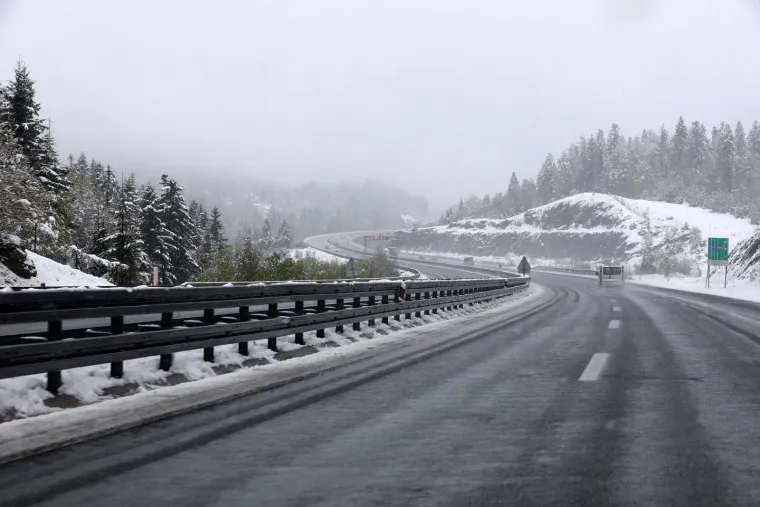 Znate li koji je najče&scaron;ći kvar na autu u prvom naletu minusa? Ove stvari obavezno provjerite