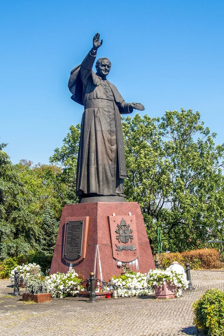 Papa Ivan Pavao II. je 1999. izjavio da pakao ne treba promatrati kao fizičko mjesto, već kao stanje postojanja, gdje su pojedinci odvojeni od Boga zbog svoje slobodne volje i izbora tijekom života.