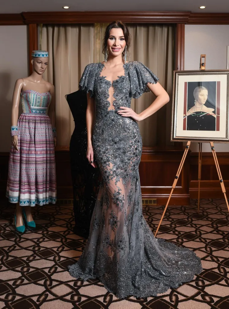 Katarina Mamić jedno je od najprepoznatljivijih lica hrvatske modne scene. Široj javnosti postala je poznata 2019. godine kada je ponijela titulu Miss Hrvatske, što joj je omogućilo da predstavlja svoju zemlju na svjetskom izboru ljepote Miss World u Londonu. 