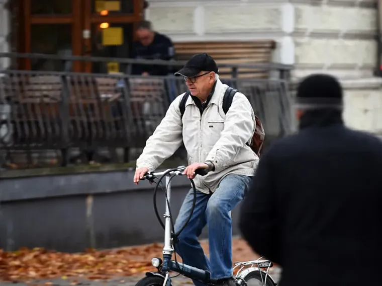 Kiša i magla ne mogu im ništa: Oni ne mare za loše vrijeme, zaraznom energijom okupirali grad