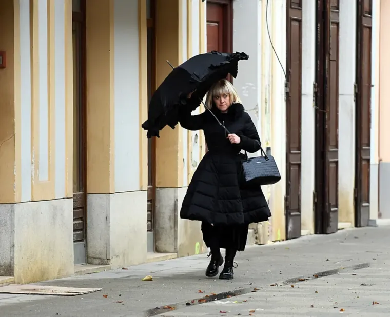 Kiša i magla ne mogu im ništa: Oni ne mare za loše vrijeme, zaraznom energijom okupirali grad