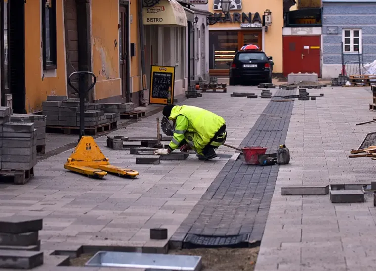 Kiša i magla ne mogu im ništa: Oni ne mare za loše vrijeme, zaraznom energijom okupirali grad