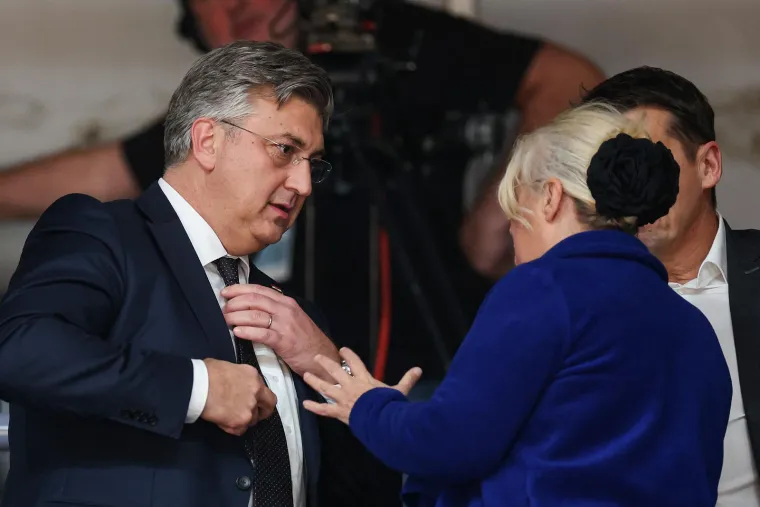 Tko to tamo gleda? Zanimljiva lica u Draženovu domu. Plenković 'šaputao na uvce' Božinoviću