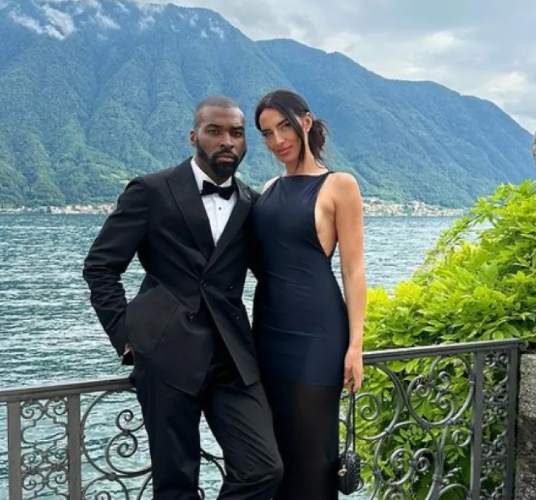 Na ovoj sici je Annie s prijateljem. 