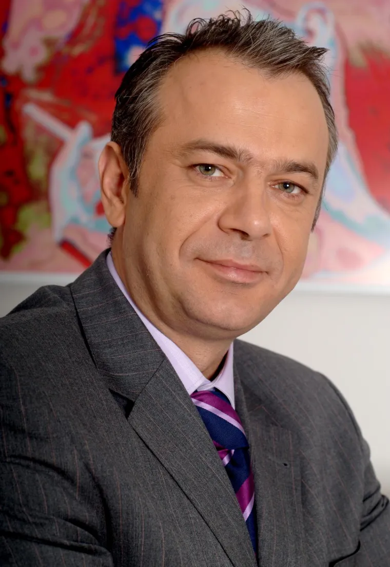 Omiljeno televizijsko lice: Znate li kako je Zoran &Scaron;prajc izgledao prije gotovo 20 godina?