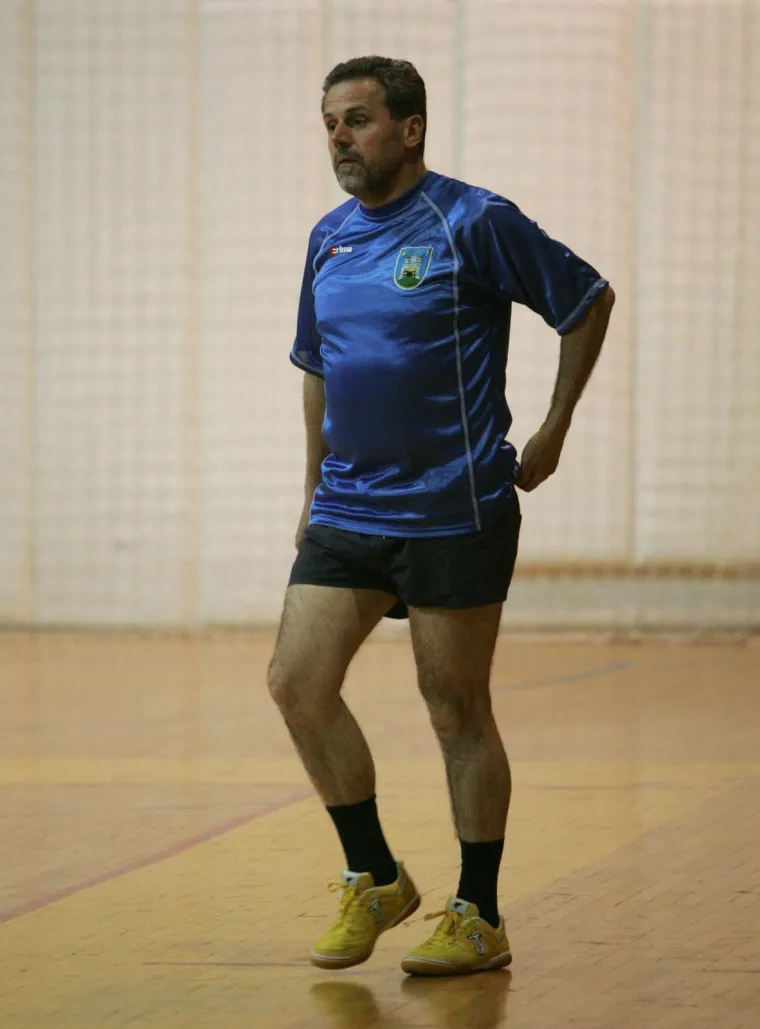 Prebolio je moždani udar, ugrađen mu je stent, operirao glasnice, no i na &scaron;takama ili tek koji dan nakon operacije Bandić bi već bio u akciji. Sam je tvrdio da radi po 16 sati, a dnevno obiđe i 20 lokacija. "Ja sam vam ko Ferrari koji prođe milijun kilometara, ja sam negdje na sto tisuća", govorio je, a poznata je i izjava da mu "memorija radi kao Einsteinu".