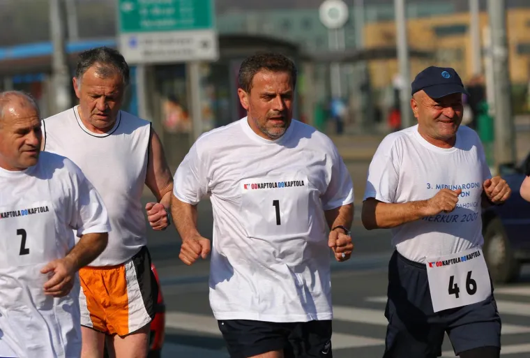 A on je tvrdio da mu je Zagreb na prvom mjestu. "Ja ću se skinuti u tange i stajati na Jelačić placu samo ako je u interesu građanima", govorio je 2014., a među njegovim izjavama ostale su upamćene i one da nije Usain Bolt i Batman, ali i da je odgovoran "i kad golub crkne na Jelačić placu".