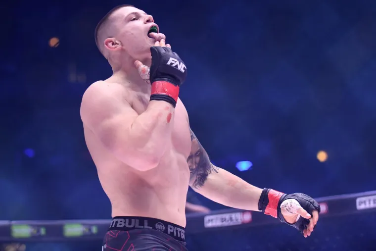 Krvi posvuda, gu&scaron;enje i brutalni nokauti: Ovo su najbrutalniji prizori iz Arene