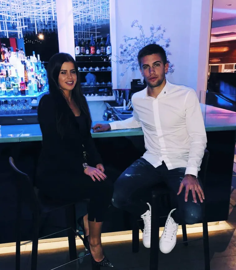 Tko je tajanstvena Bruna? Evo kako danas izgleda i čime se bavi lijepa sestra Borne Ćorića