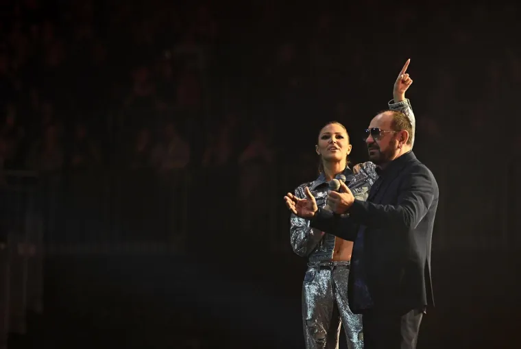 Koncert je održan u prepunoj dvorani, gdje su se okupili obožavatelji svih generacija, a večer je obilovala emocijama, hitovima i iznenađenjima. 
