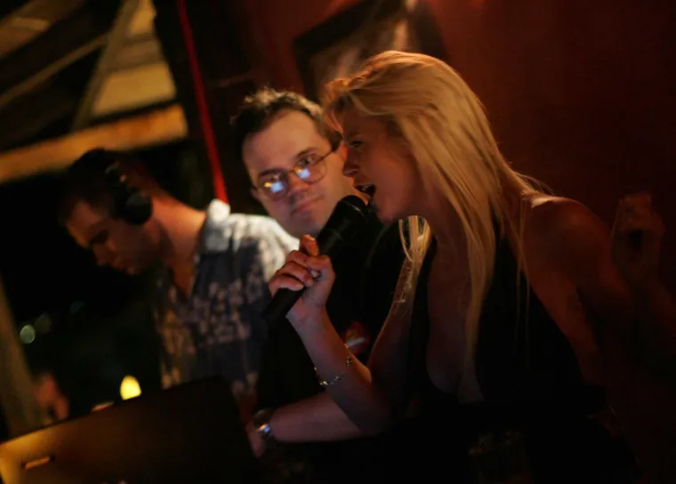 Tko je Sergej Bijelić? Kruže glasine da je prekinuo s Renatom Sopek, a nekad se zabavljao s Tarom Reid