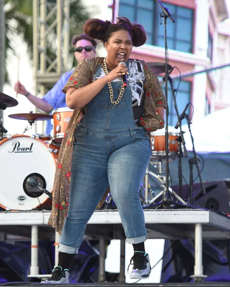 Bila je kraljica oblina, a onda drastično smr&scaron;avjela: Ovo je Lizzina transformacija