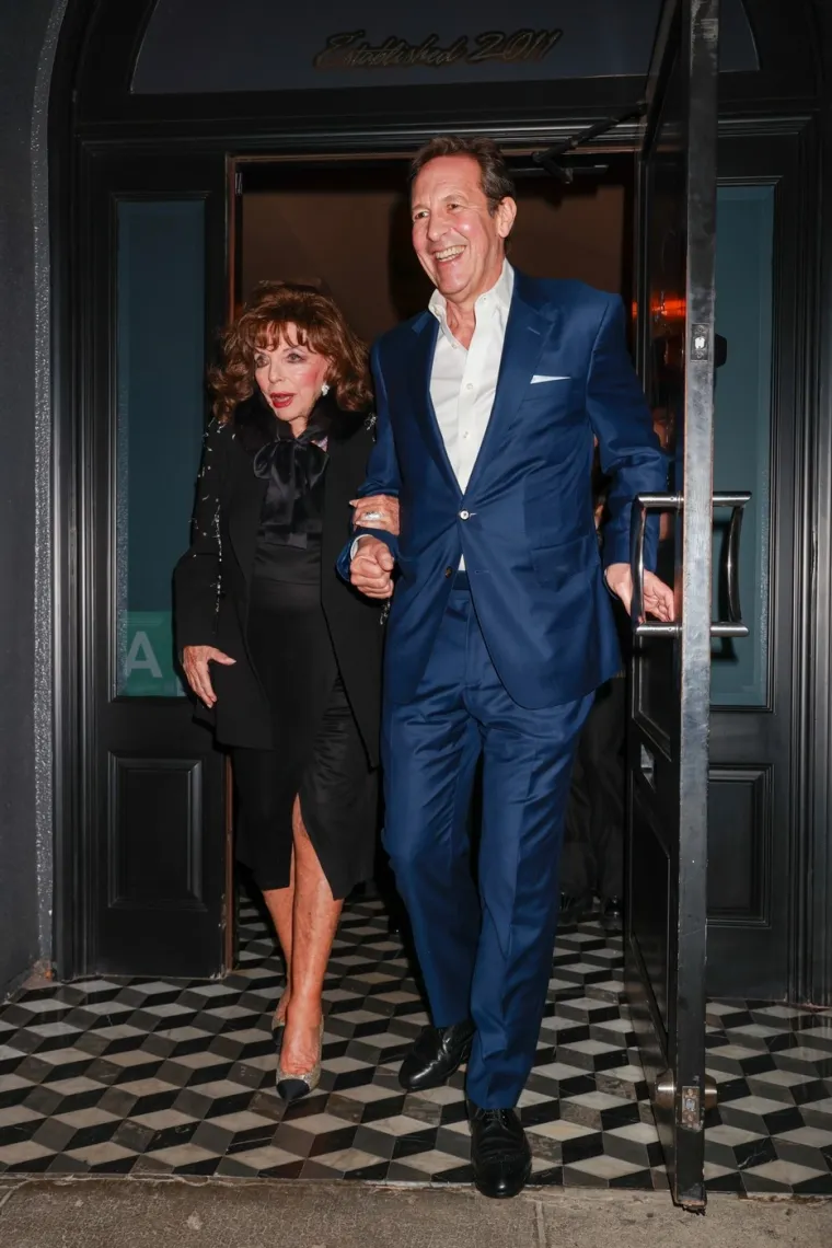 Možete li vjerovati da ova žena ima 91 godinu? Za Joan Collins kao da je vrijeme stalo