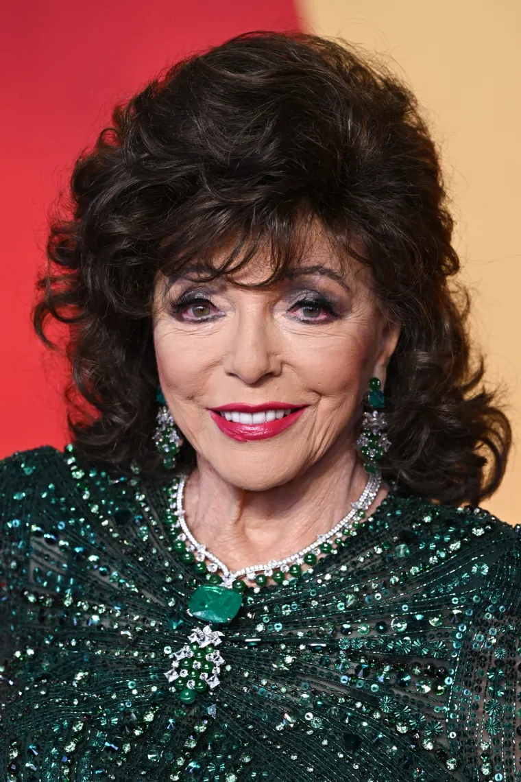 Možete li vjerovati da ova žena ima 91 godinu? Za Joan Collins kao da je vrijeme stalo