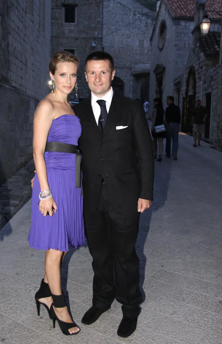 Supružnici su 2004. dobili kćer Emu, a tri godine kasnije kćer Luciju, dok je u ožujku 2008. rođen njihov sin Ivica. 