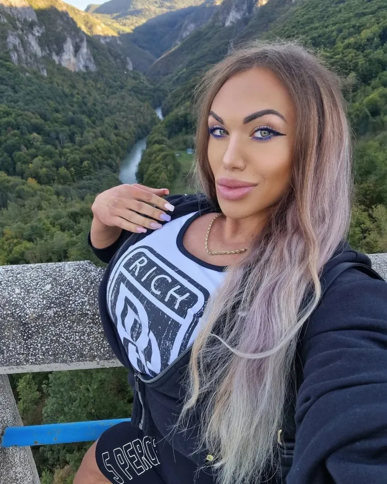 Ruskinja sa 'savršenom' figurom izaziva kontroverze: Prijetnja je muškosti ili novi ideal ljepote?